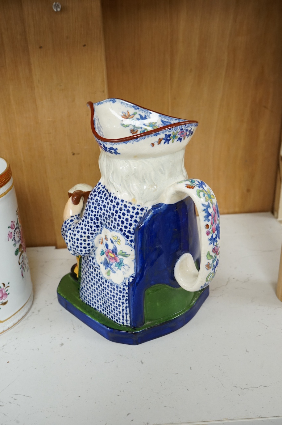 A Samson, Paris mug in Chinese export style and a Copeland Spode toby jug, Samson mug 14.5cm high.